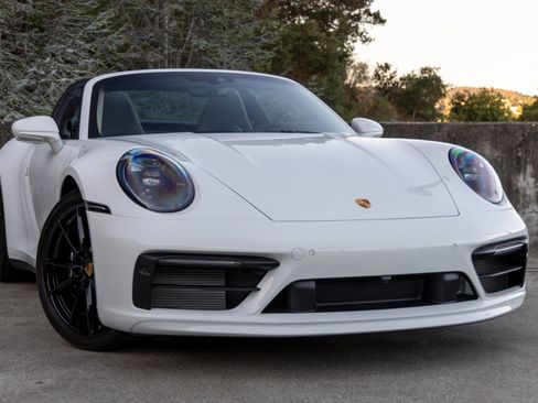 Certified 2024 Porsche 911 Targa 4S image 9