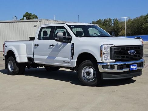 New 2026 Ford F350 XL image 2
