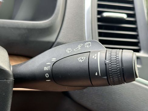 Certified 2022 Volvo XC90 T6 Momentum w/ Climate Package image 36