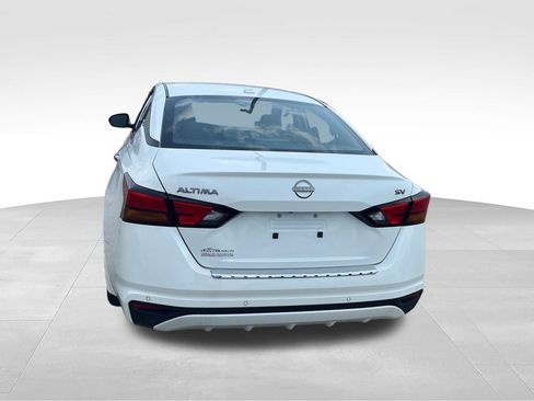 Used 2023 Nissan Altima 2.5 SV FWD image 4