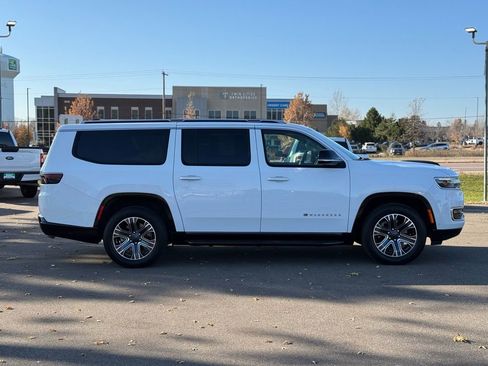 Used 2024 Jeep Wagoneer L Series II w/ Flexible Seating Group image 10