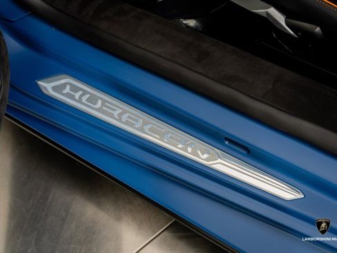 Used 2023 Lamborghini Huracan Tecnica image 30
