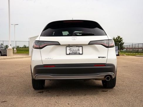 Used 2024 Honda HR-V Sport image 6