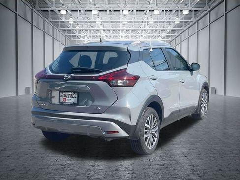 Used 2023 Nissan Kicks SV FWD image 8