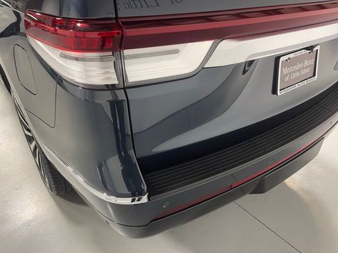 Used 2022 Lincoln Navigator Reserve AWD/4WD image 13