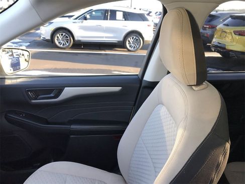 Used 2022 Ford Escape SE w/ Convenience Package image 23