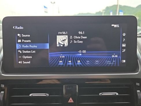 Used 2023 Lexus GX 460 w/ Black Line Special Edition AWD/4WD image 35