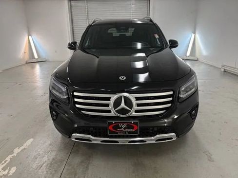 Used 2025 Mercedes-Benz GLB 250 image 2