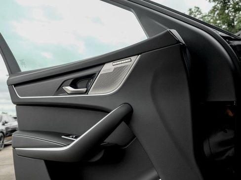 New 2026 Jaguar F-PACE R-Dynamic S image 11