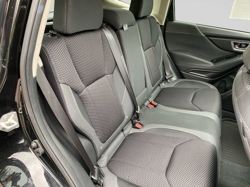 Used 2021 Subaru Forester Premium AWD/4WD image 14