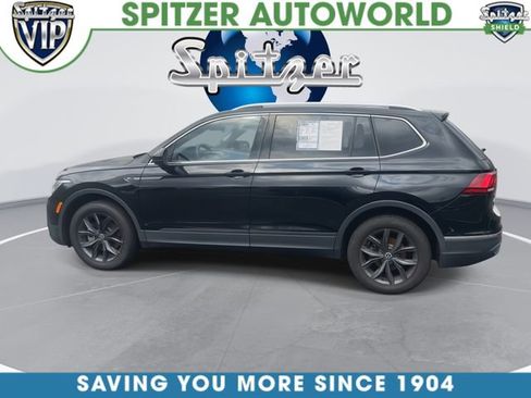 Used 2023 Volkswagen Tiguan SE w/ Panoramic Sunroof Package image 6