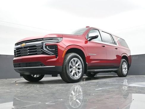New 2025 Chevrolet Suburban Premier image 58