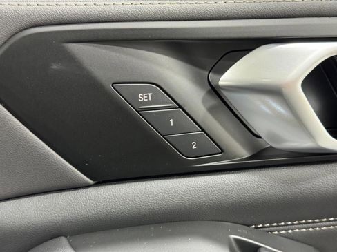 New 2026 BMW X7 xDrive40i w/ M Sport Package image 23