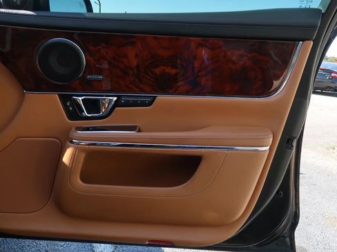 Used 2017 Jaguar XJ L Portfolio image 48