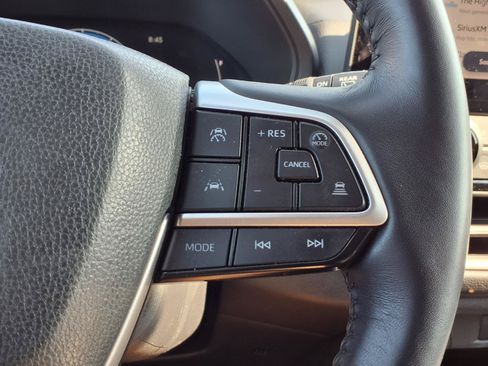 Certified 2025 Toyota Grand Highlander FWD image 17