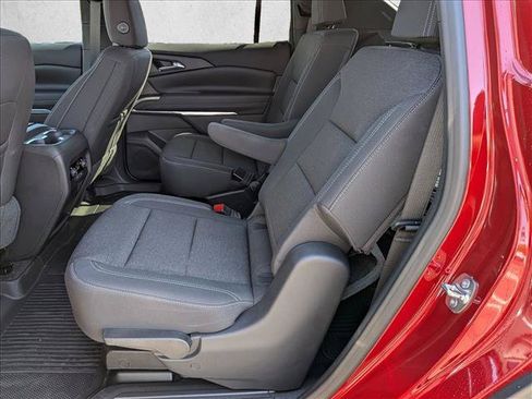 New 2026 Chevrolet Traverse LT w/ LPO, Floor Liner Package FWD image 15