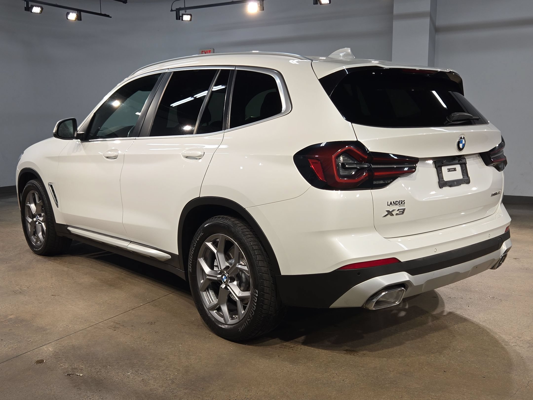 Used 2024 BMW X3 xDrive30i AWD/4WD image 5
