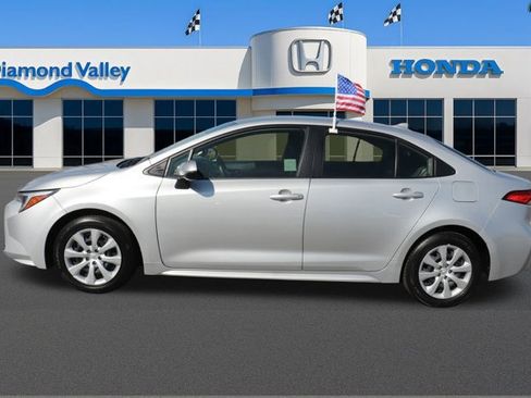 Used 2025 Toyota Corolla LE image 7