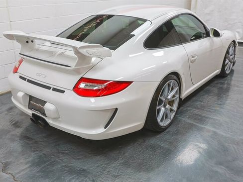 Used 2010 Porsche 911 GT3 RWD image 28