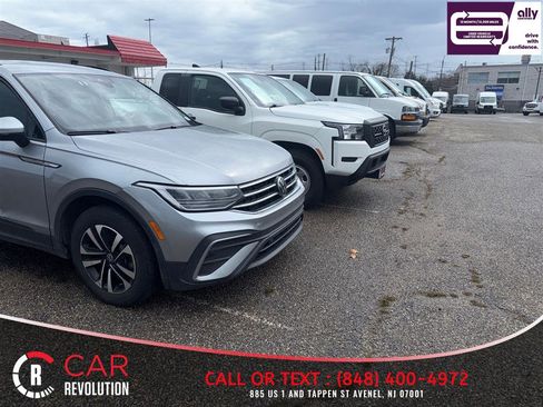 Used 2024 Volkswagen Tiguan S image 7