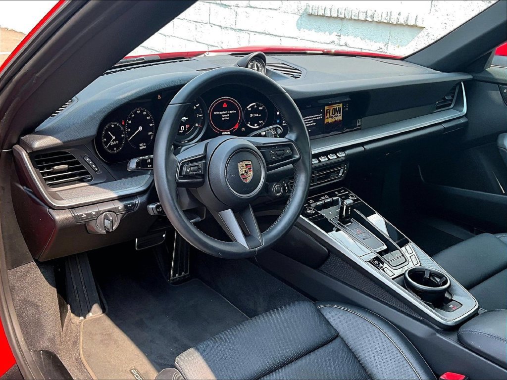 Used 2023 Porsche 911 Carrera RWD image 4