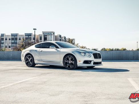 Used 2013 Bentley Continental GT image 42