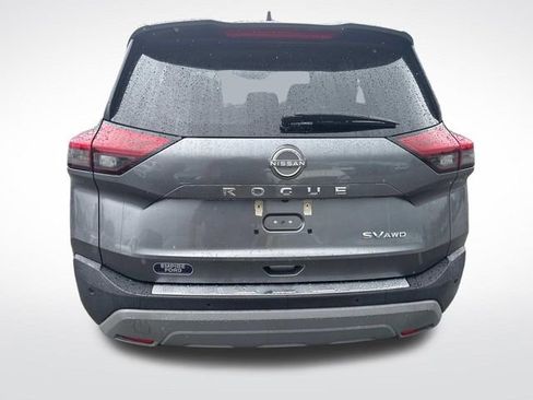Used 2022 Nissan Rogue SV image 4