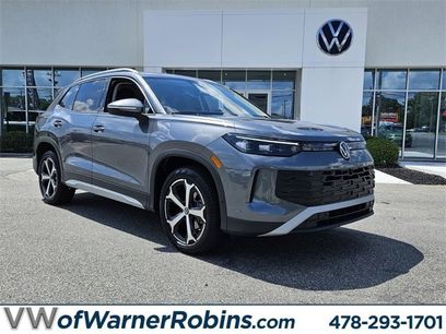 New 2025 Volkswagen Tiguan SE