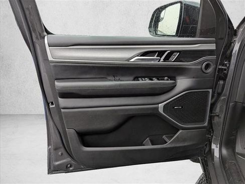 New 2025 Jeep Wagoneer Series II AWD/4WD image 19