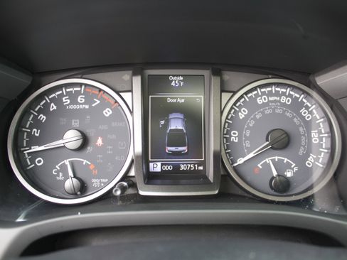 Used 2023 Toyota Tacoma TRD Off-Road w/ TRD Premium Off Road Package image 21