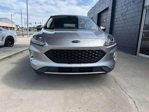 Used 2022 Ford Escape SEL AWD/4WD image 3