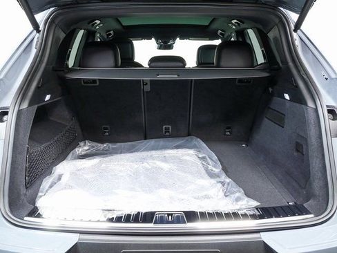 New 2026 Porsche Cayenne S image 32