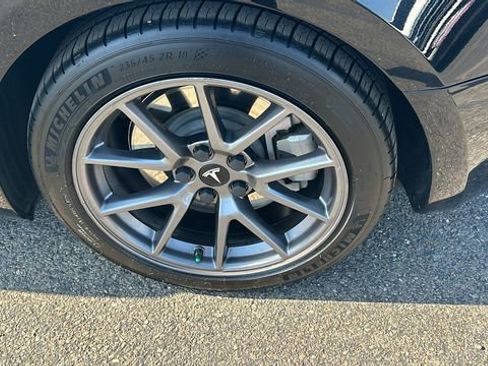Used 2021 Tesla Model 3 Standard Range Plus RWD image 6