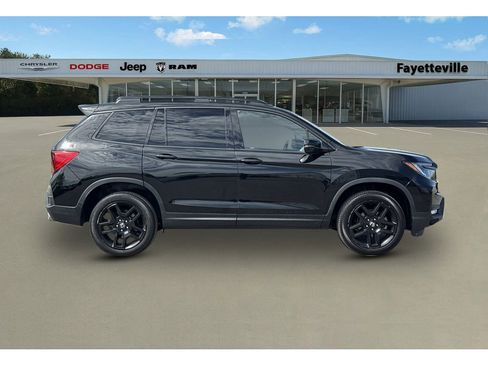 Used 2022 Honda Passport Elite image 2