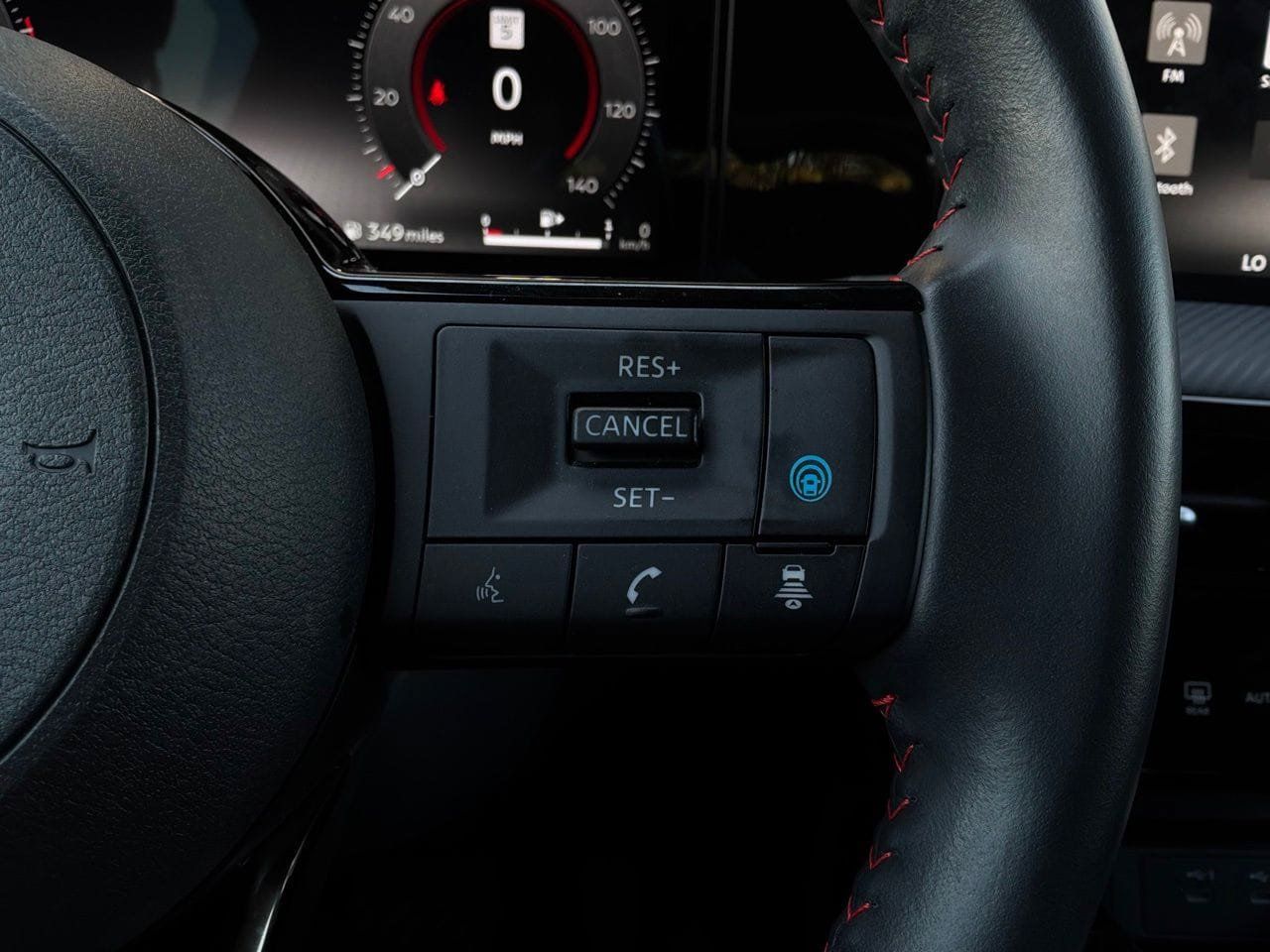 Used 2026 Nissan Kicks SR FWD image 39