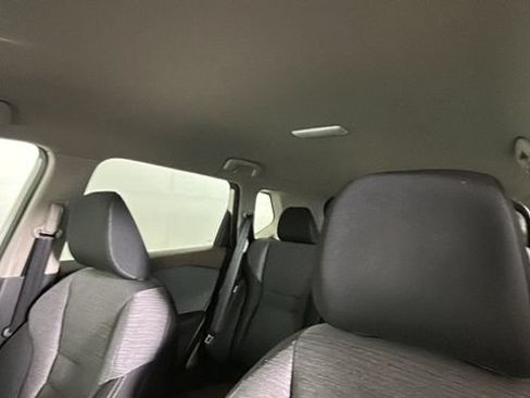 Used 2022 Nissan Rogue S FWD image 13