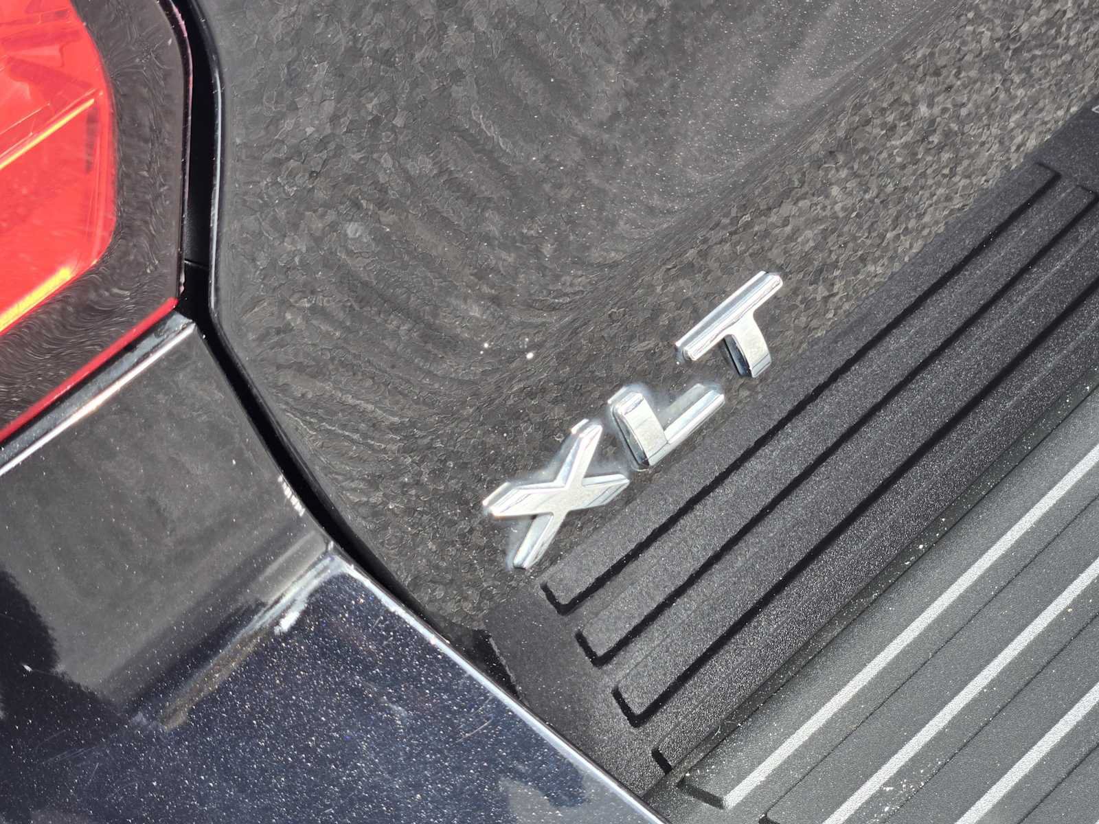Used 2024 Ford Expedition XLT RWD image 11
