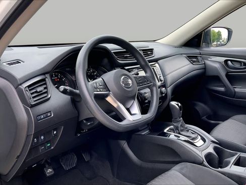 Used 2020 Nissan Rogue S FWD image 16