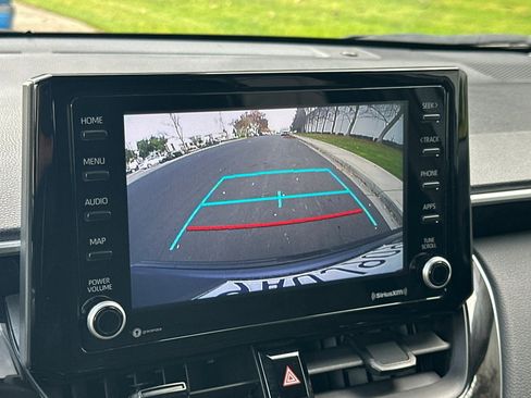 Used 2022 Toyota Corolla Cross LE image 16