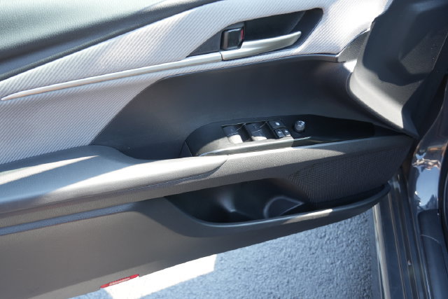 Used 2025 Toyota Camry SE FWD image 21