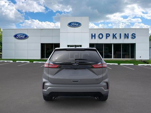 New 2024 Ford Edge SE w/ Black Appearance Package image 5