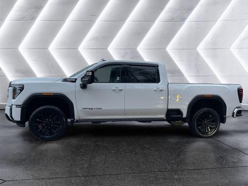 Used 2024 GMC Sierra 2500 AT4 w/ Technology Package AWD/4WD image 3