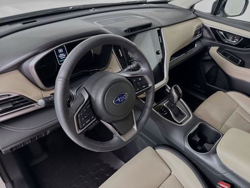 Used 2025 Subaru Outback Limited AWD/4WD image 25