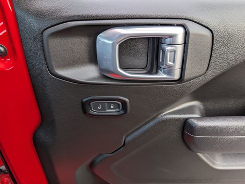 Used 2024 Jeep Wrangler Willys image 20