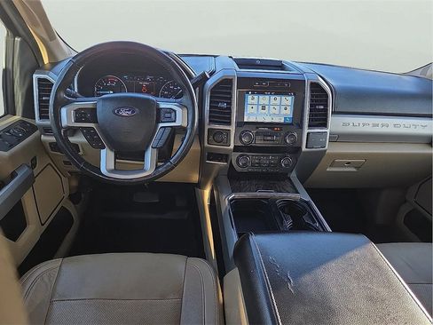 Used 2019 Ford F250 Lariat w/ Lariat Ultimate Package image 12