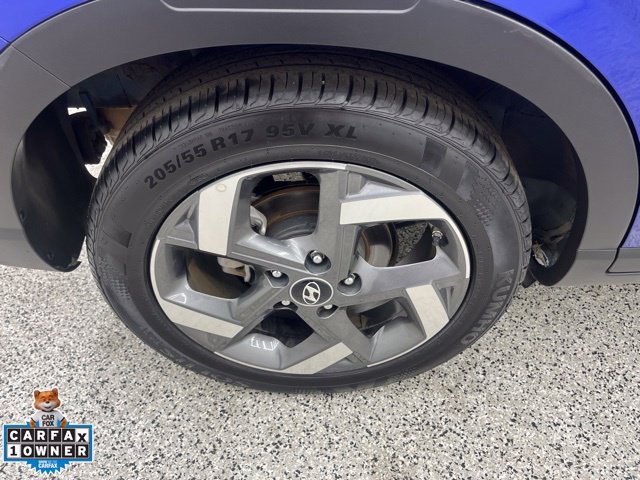 Used 2025 Hyundai Venue SEL FWD image 13