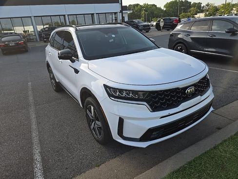 Used 2021 Kia Sorento EX w/ Panoramic Sunroof Package AWD/4WD image 4