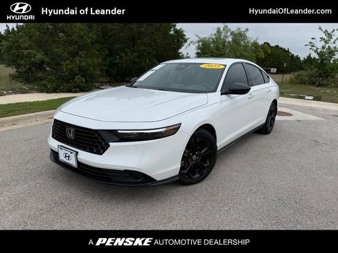 Used 2025 Honda Accord SE image 1