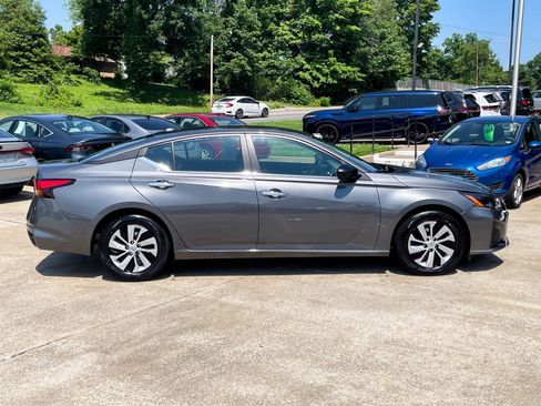 Used 2025 Nissan Altima 2.5 S image 4