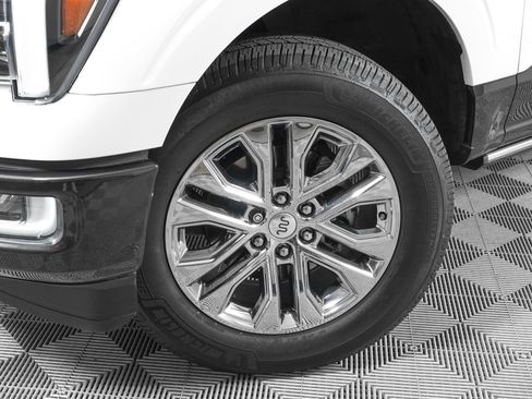 Used 2024 Ford F150 King Ranch w/ FX4 Off-Road Package image 32